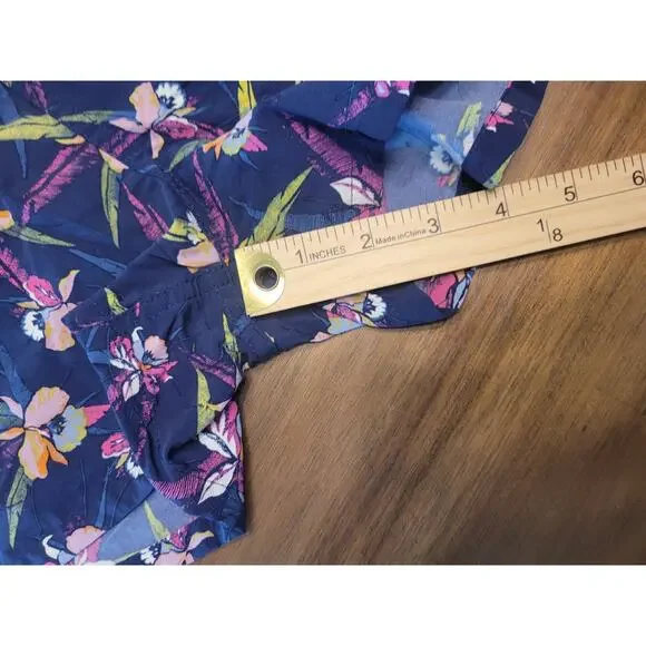 Patagonia Floral Women's Shorts - Navy and Pink - Picture 10 of 11